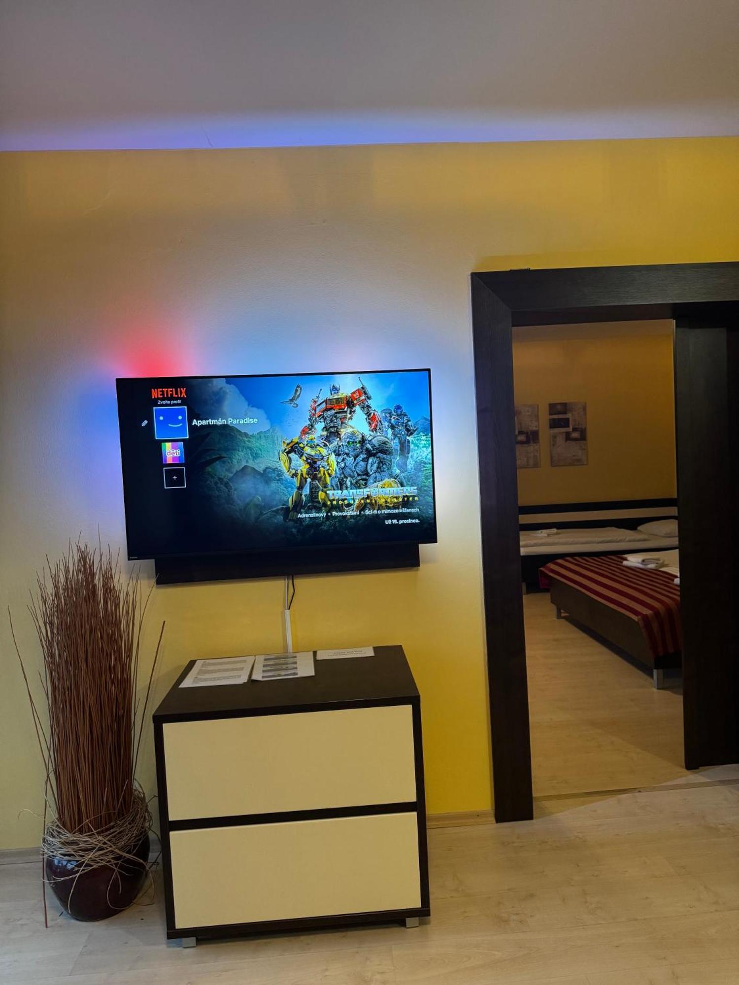 Apartman Paradise Besenova Luaran gambar